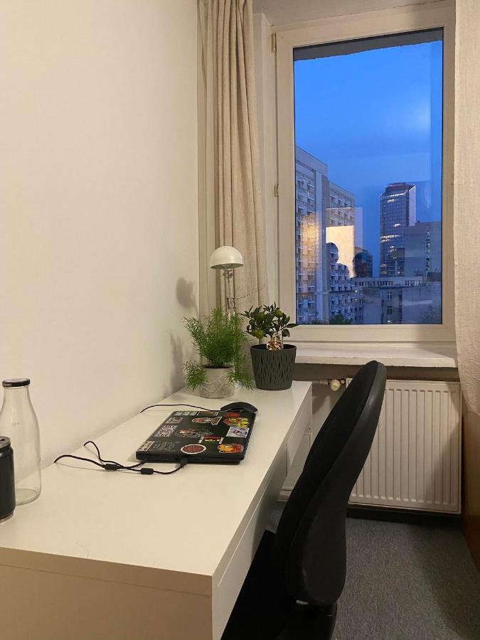 Comfortable 3 Bedroom Rental Unit With A Cozy Balcony In Center Warsaw Exterior photo