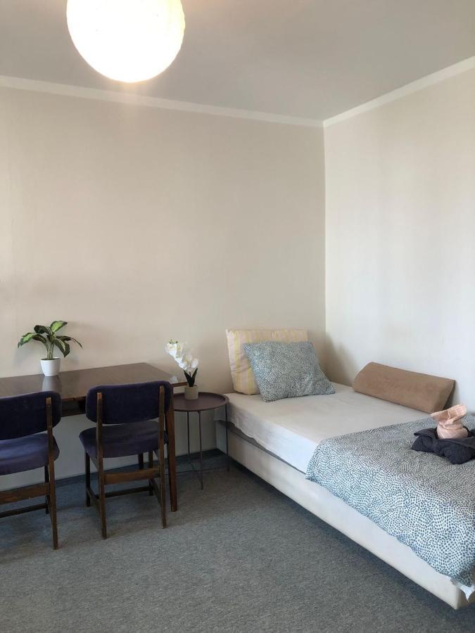 Comfortable 3 Bedroom Rental Unit With A Cozy Balcony In Center Warsaw Exterior photo